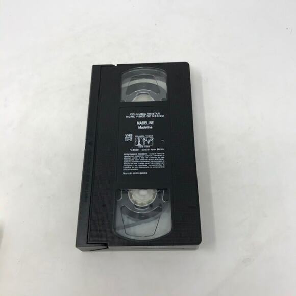 Madeline and Peter Pan VHS - Picture 4 of 5
